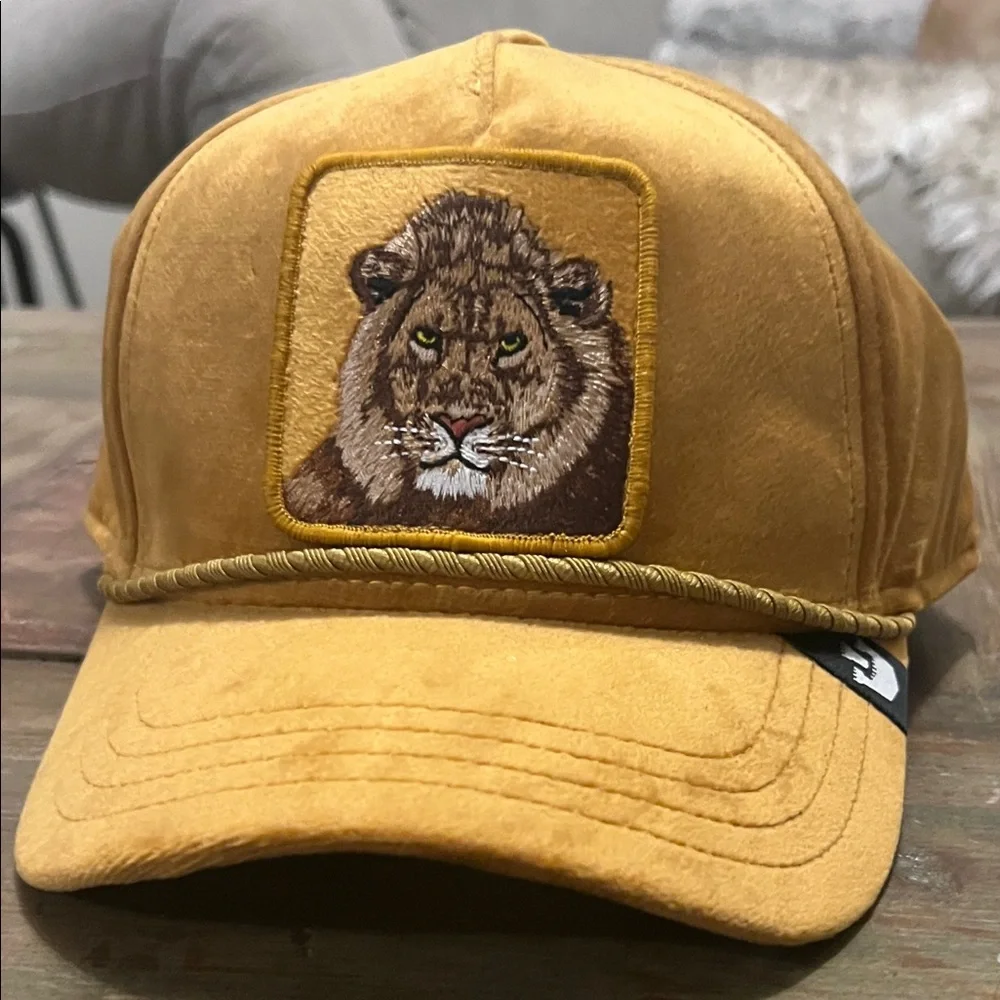 LION - GOORIN BROS. limited “ROYALTY” edition. Yellow Cap / mustard cap - NEW - Picture 1 of 10